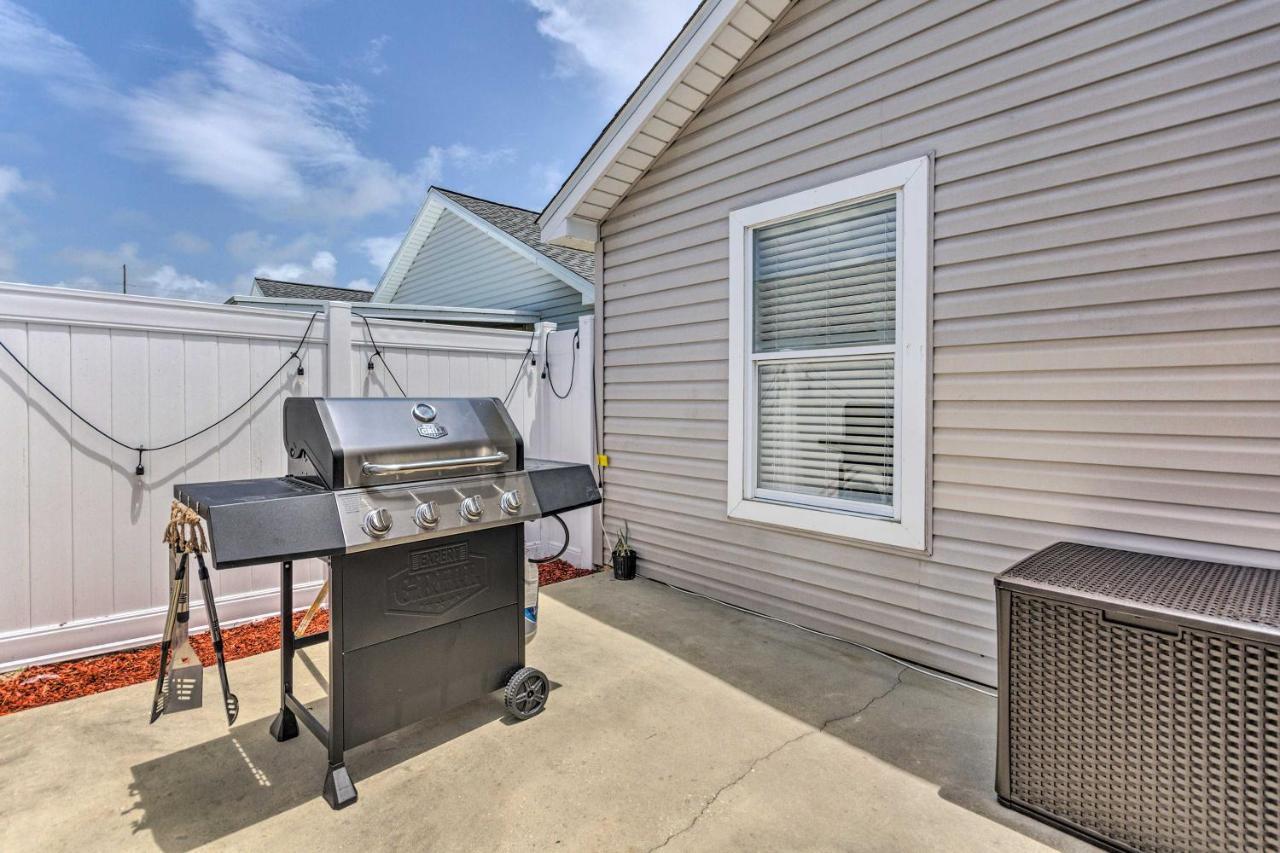 Pcb Retreat With Patio And Grill Less Than 1 Mi To Beach! Holiday home