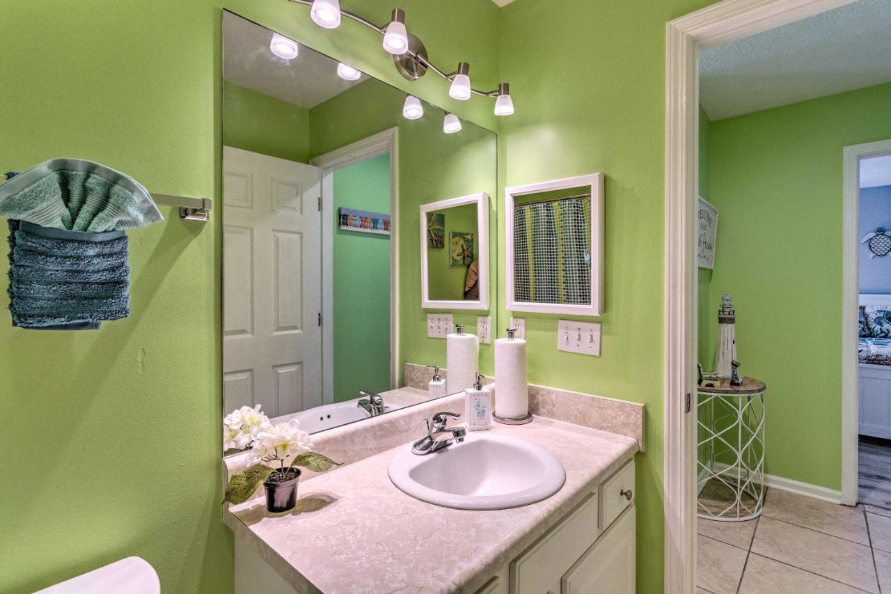 Pcb Retreat With Patio And Grill Less Than 1 Mi To Beach! Holiday home Panama City Beach