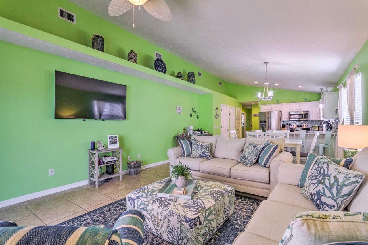 Pcb Retreat With Patio And Grill Less Than 1 Mi To Beach! Holiday home
